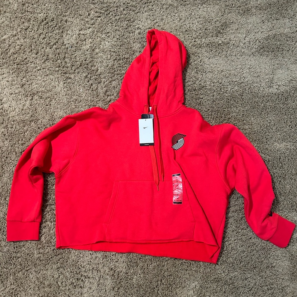 Red Portland Trail Blazers nike cropped hoodie. Size XL